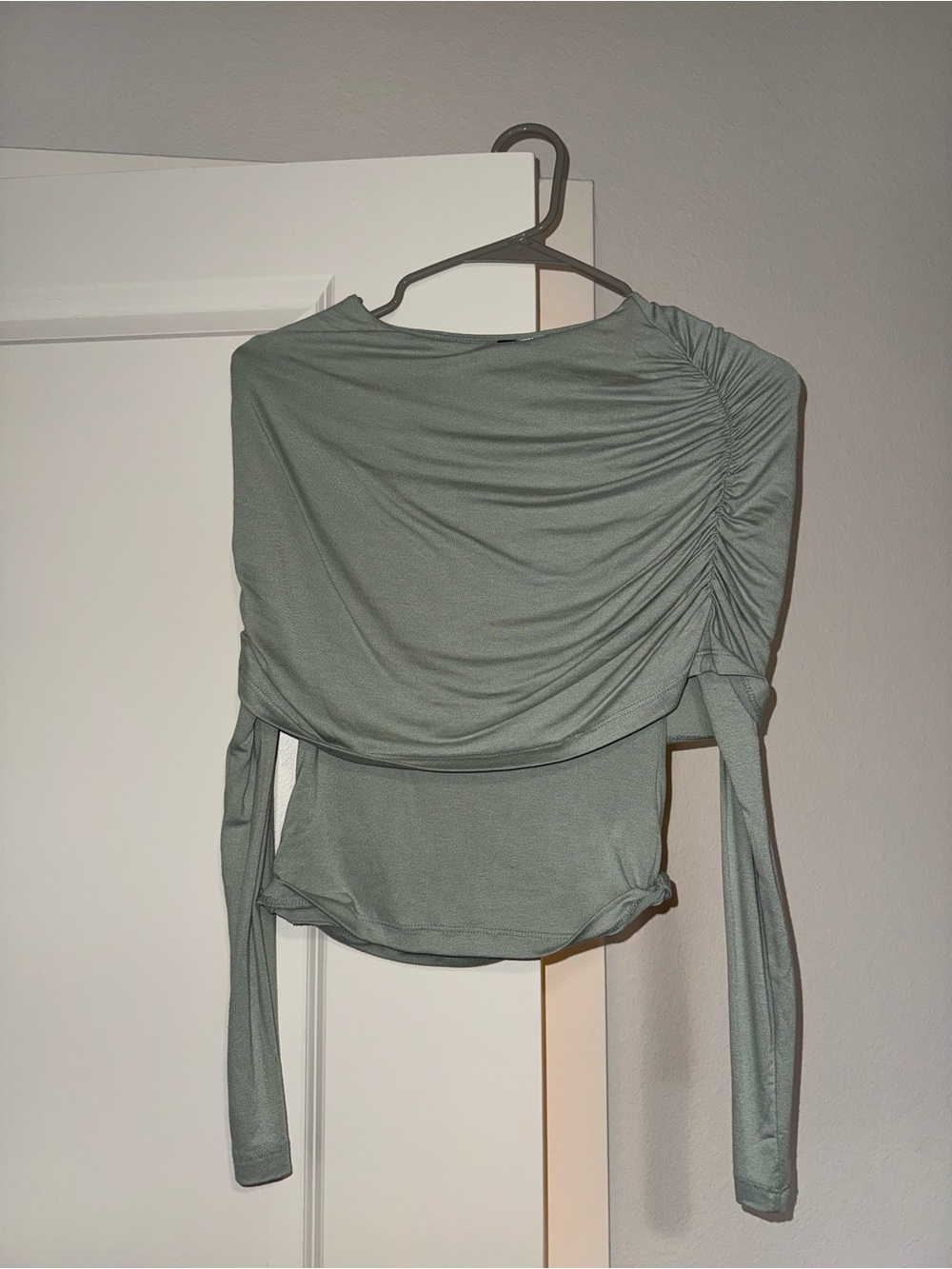 Women's Sage Green Ruched Long Sleeve Top
